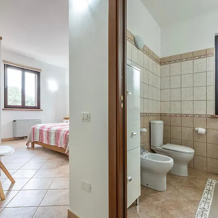 8 Beds In Not Far From The Sea *