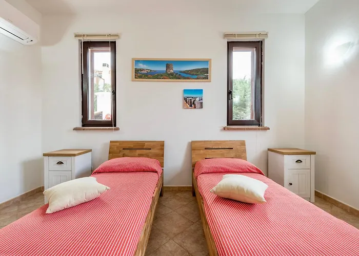 8 Beds In Not Far From The Sea