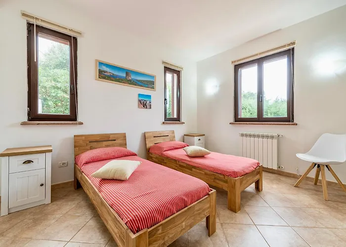 别墅 8 Beds In Not Far From The Sea