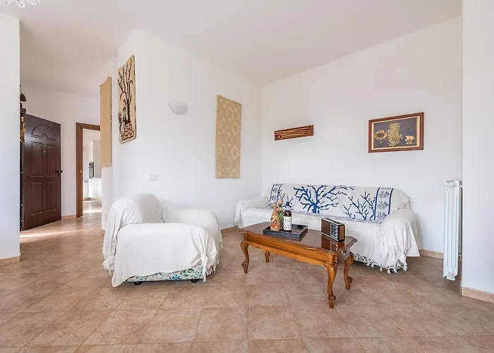 8 Beds In Not Far From The Sea *